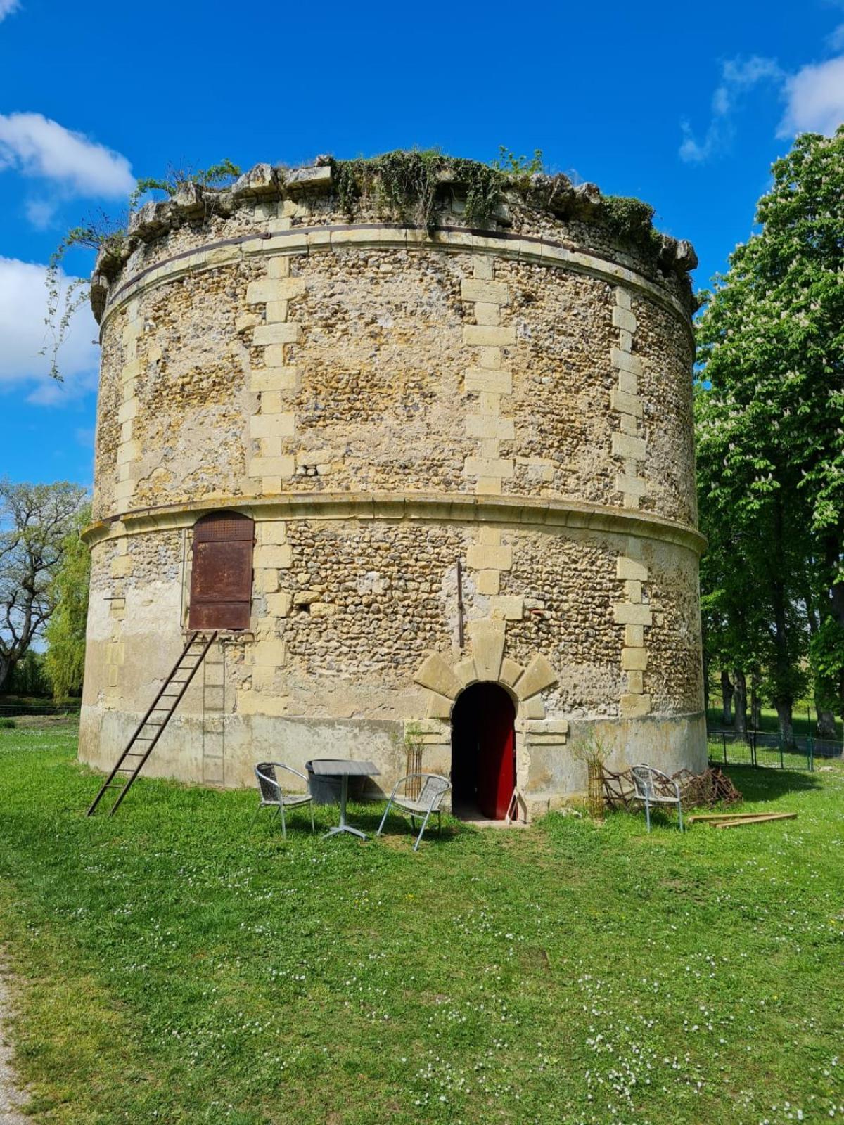 Chateau De Jallanges & Spa A Vouvray - 1H De Spa Incluse Par Jour Exterior photo